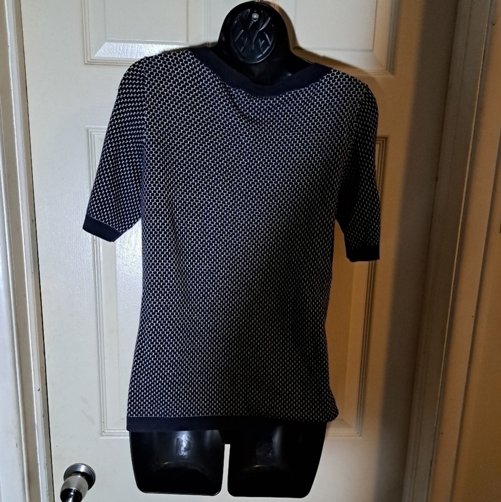 Talbots pattern Blouse size medium - Picture 3 of 4